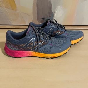 NWOT. New Balance tennis shoes